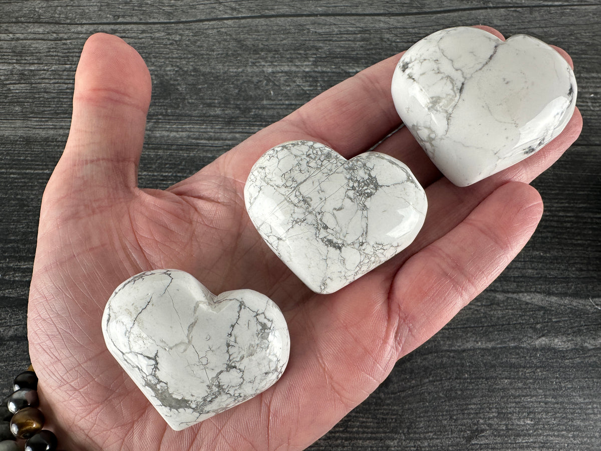 Howlite Heart (Natural Crystal)