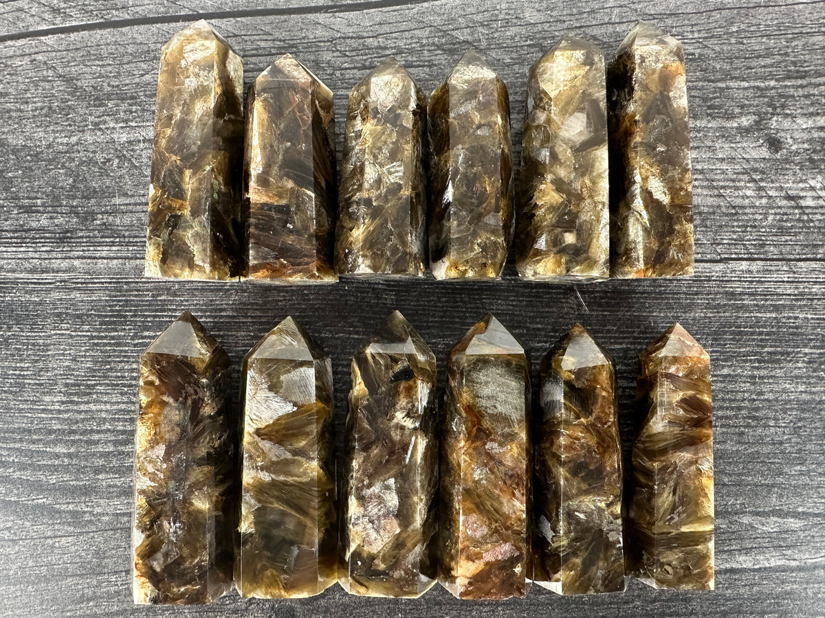 Black &amp; Gold Mica Tower (Natural Crystal)